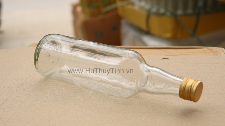 Tại sao nước mắm nên đựng vào chai thủy tinh thay vì chai nhựa?