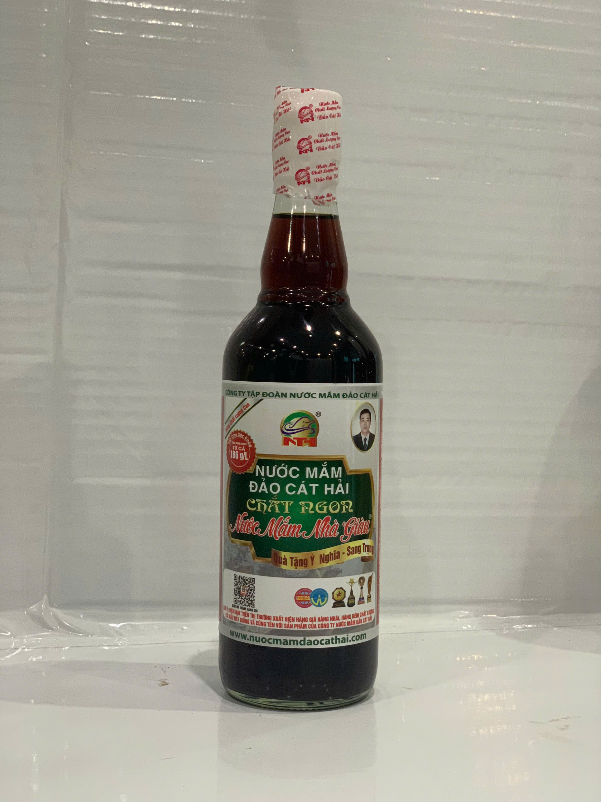 Nước mắm chắt ngon nhà giàu - Hộp 4 chai 500ml