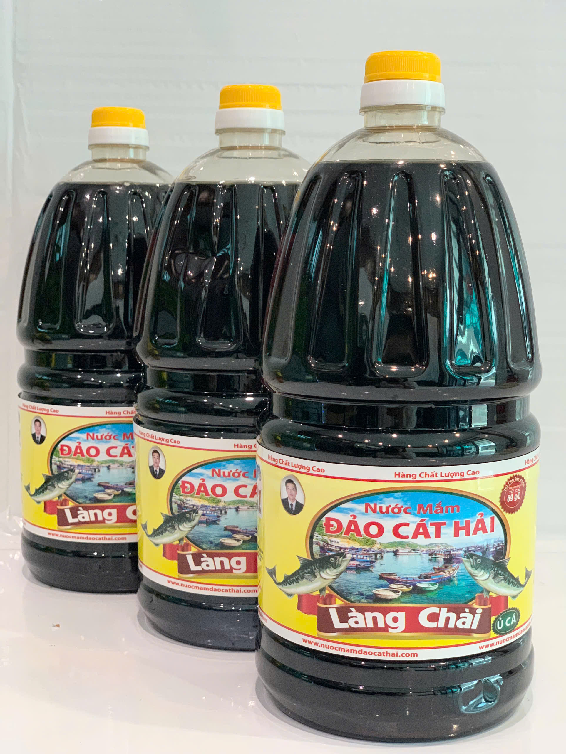 NƯỚC MẮM LÀNG CHÀI Ủ CÁ - DUNG TÍCH 2L 