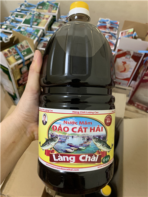 Nước mắm Làng Chài Ủ Cá dung tích 2L