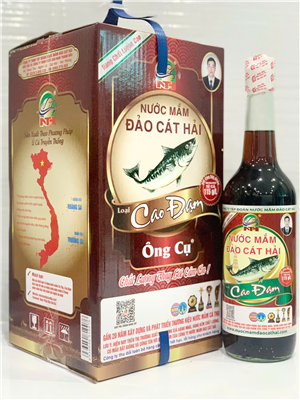 NƯỚC MẮM CAO ĐẠM ÔNG CỤ - DUNG TÍCH 650ML